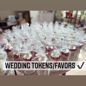 We do wedding tokens/party favors. Email us at: arib@hillsandspaces.com